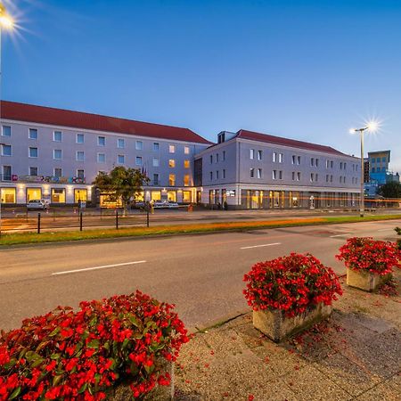 Hotel Gromada Arka Lux Кошалин Экстерьер фото